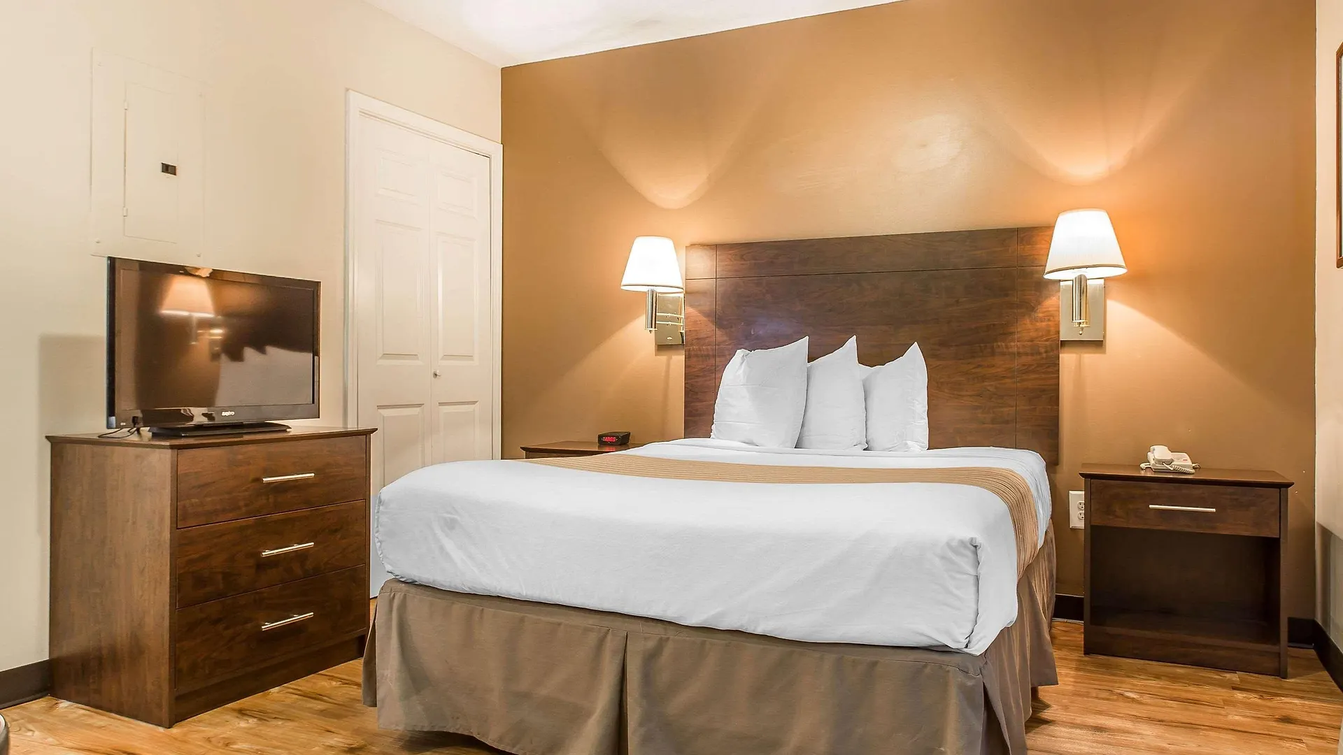 Suburban Studios Near University Of North Carolina-Charlotte United States